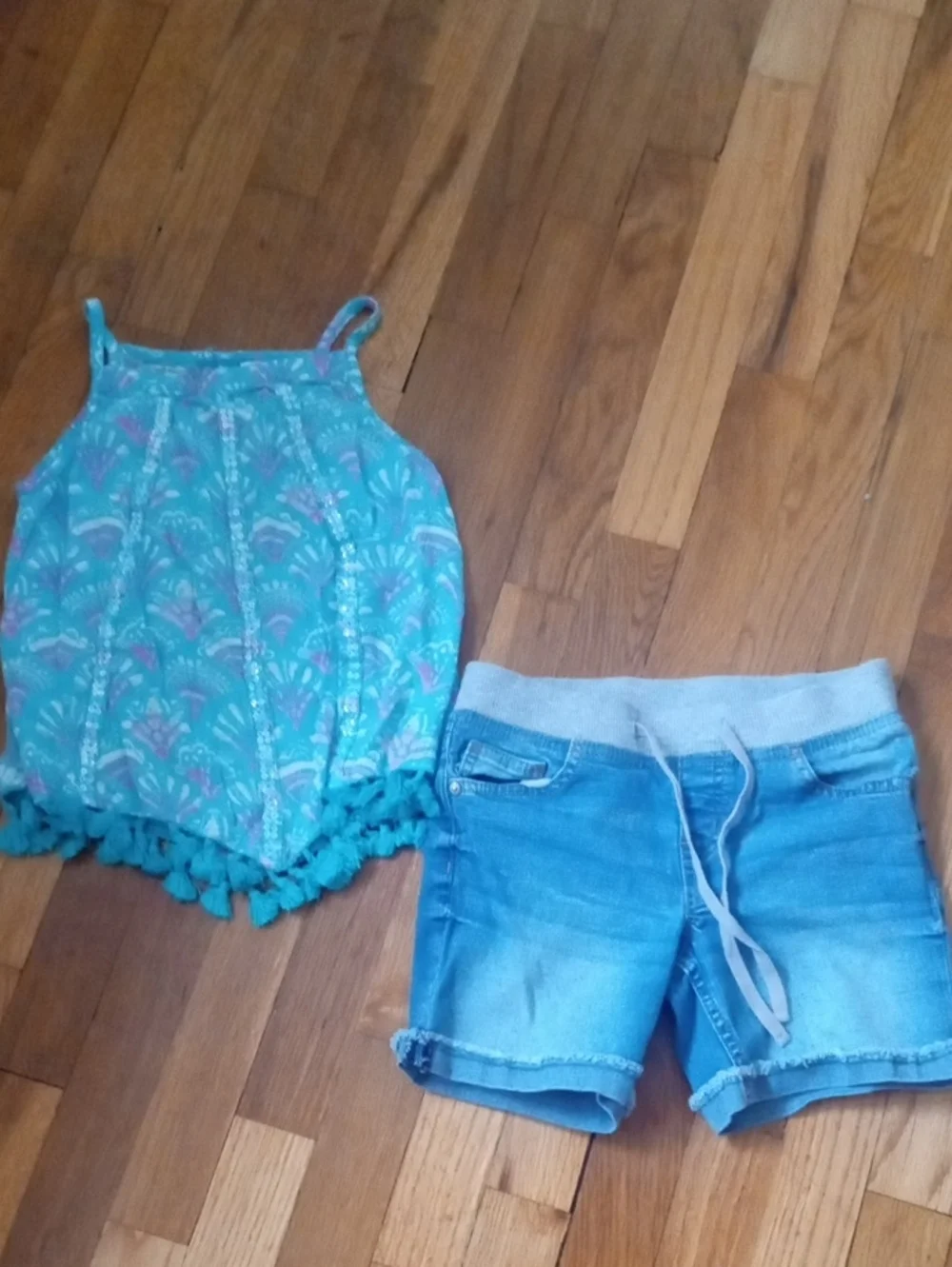 Turquoise Patterned Pom-Pom Tank Top & Light Blue Denim Shorts Set girl 10